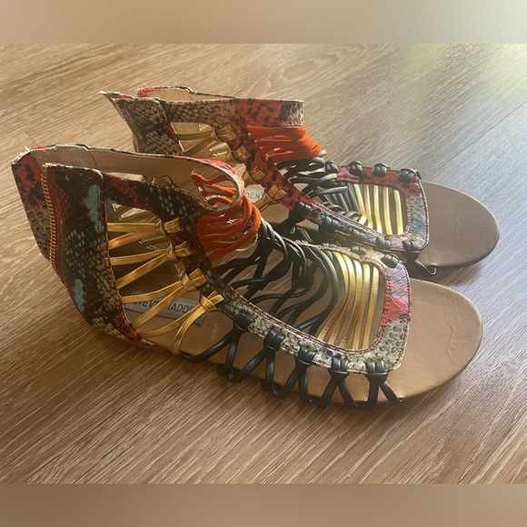 Steve Madden Shoes - Steve Madden sandals. Size 7